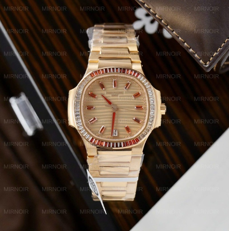 Dong-Ho-Patek-Philippe-Che-Tac-Nautilus-7118-1300R-Boc-Vang-Hong-35-2-1013x1024.jpg
