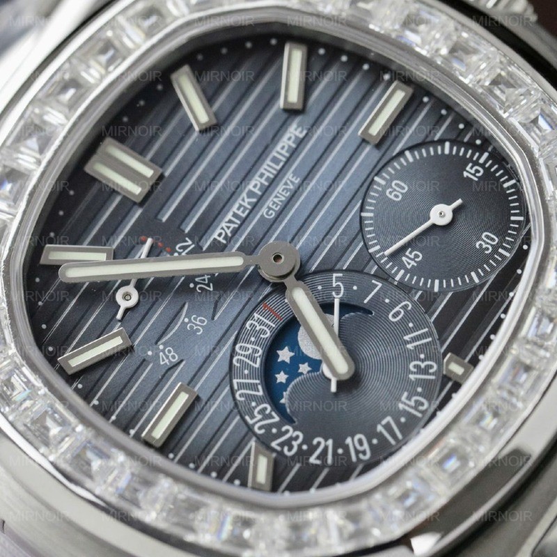 Dong-Ho-Patek-Philippe-Nautilus-5724G-Che-Tac-Mat-Tinh-Chinh-Kim-Cuong-Moissanite-Baguette-40mm-5-1024x1024.jpg