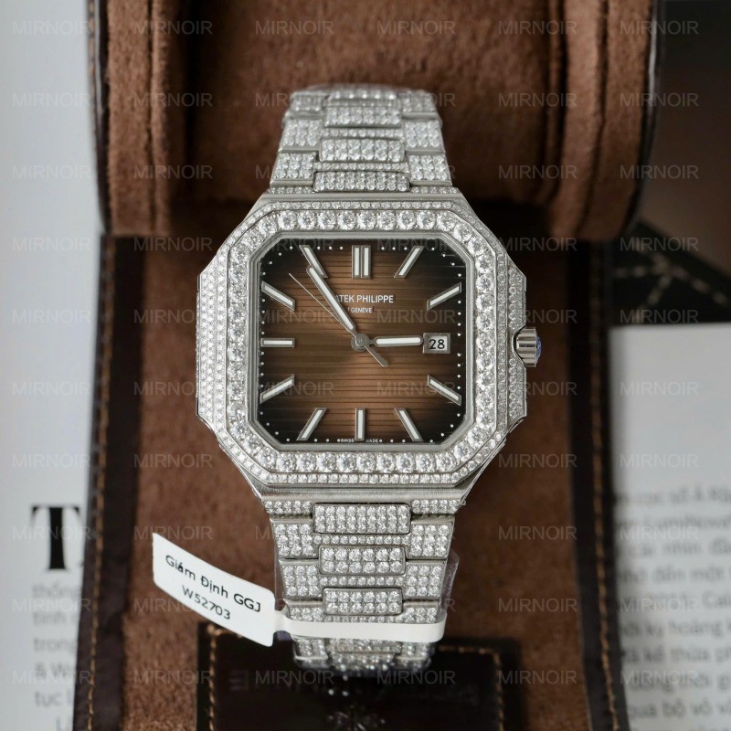 Dong-Ho-Patek-Philippe-Cubitus-5821-Mat-Nau-Dinh-Full-Kim-Cuong-Moissanite-Hong-Kong-45mm-13.jpg