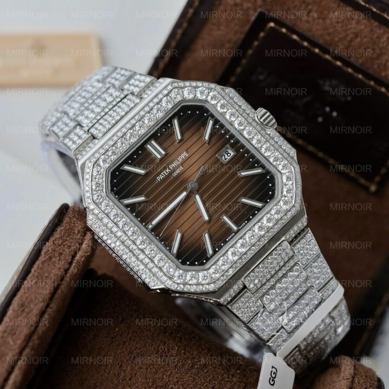 Dong-Ho-Patek-Philippe-Cubitus-5821-Mat-Nau-Dinh-Full-Kim-Cuong-Moissanite-Hong-Kong-45mm-17.jpg