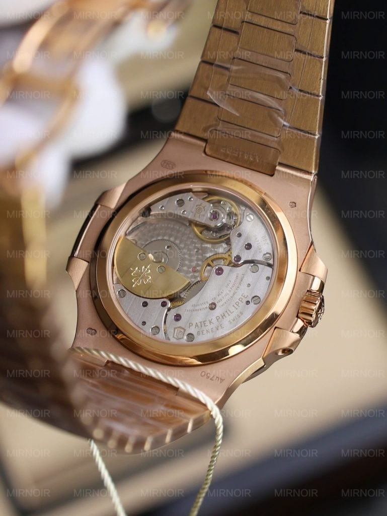 Dong-Ho-Patek-Philippe-Nautilus-5712R-Replica-11-Mat-Nau-Nha-May-PPF-40mm-10-769x1024.jpg