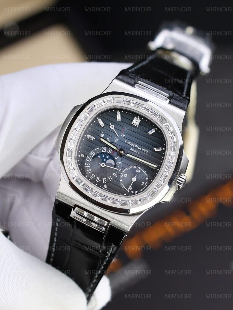 Dong-Ho-Patek-Philippe-Nautilus-5724-Mat-Xanh-Blue-Rep-11-Chay-Full-Chuc-Nang-PPF-40mm-1-769x1024.jpg
