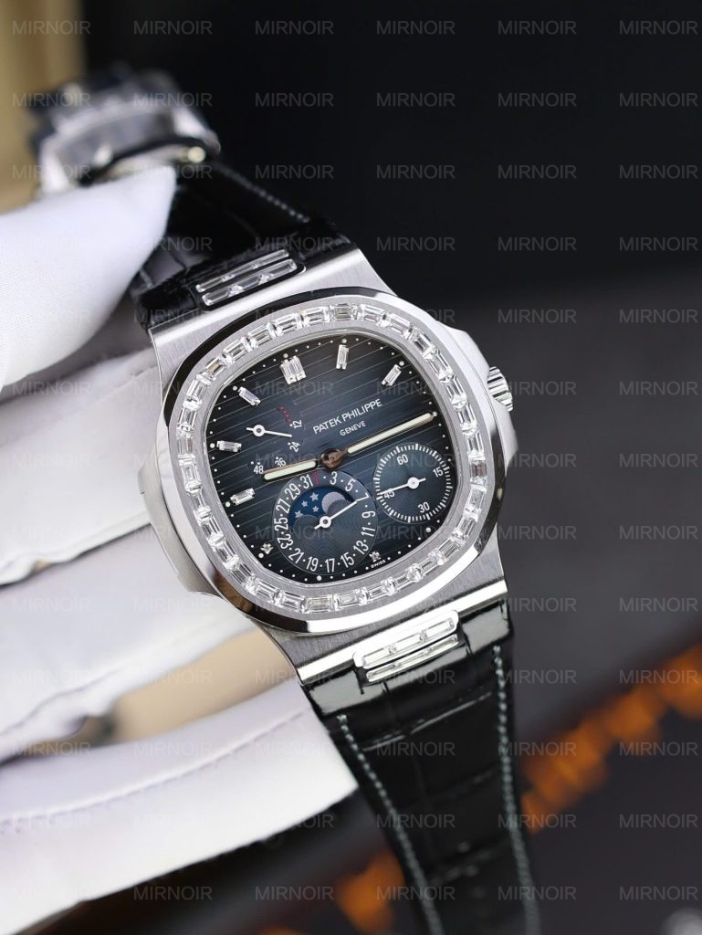 Dong-Ho-Patek-Philippe-Nautilus-5724-Mat-Xanh-Blue-Rep-11-Chay-Full-Chuc-Nang-PPF-40mm-9-769x1024.jpg