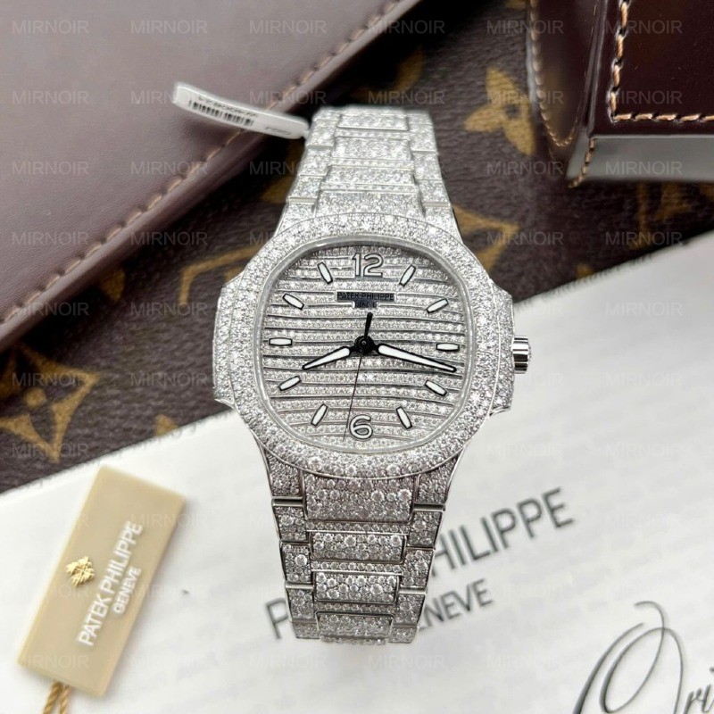 Dong-Ho-Patek-Philippe-Nautilus-7118-Dinh-Full-Kim-Cuong-Nhan-Tao-Moissanite-2-1024x1024.jpg