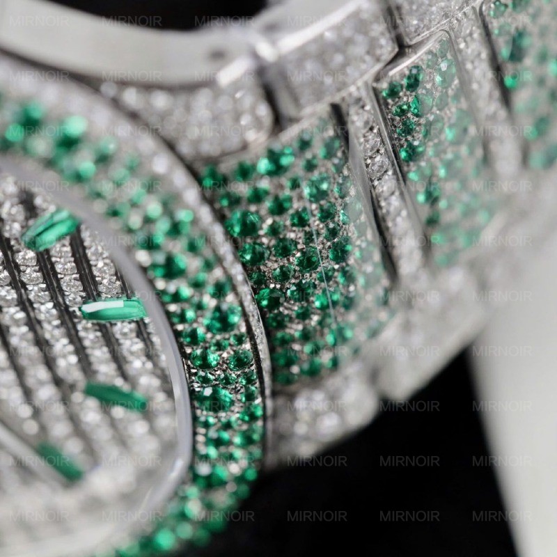 Dong-Ho-Patek-Philippe-Nautilus-7118-Che-Tac-Full-Moissanite-Hong-Kong-6-1024x1024.jpg