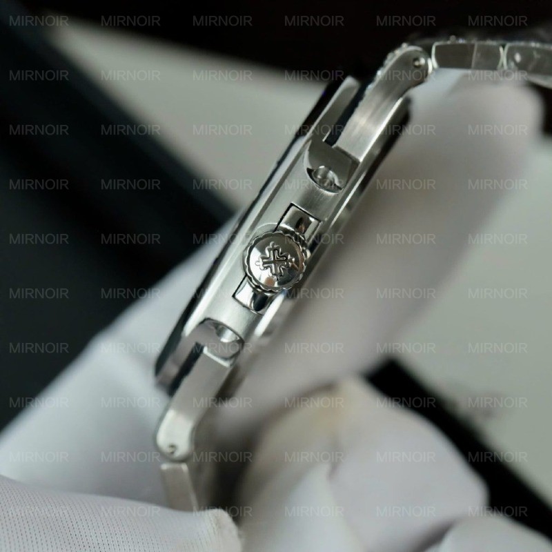 Dong-Ho-Patek-Philippe-Nautilus-5719-Che-Tac-Dinh-Moissanite-Sapphire-Baguette-40mm-8-1024x1024.jpg