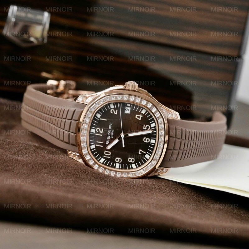 Dong-Ho-Patek-Philippe-Replica-11-Aquanaut-5167R-Dinh-Da-Baguette-Nha-May-GR-40mm-1-1024x1024.jpg