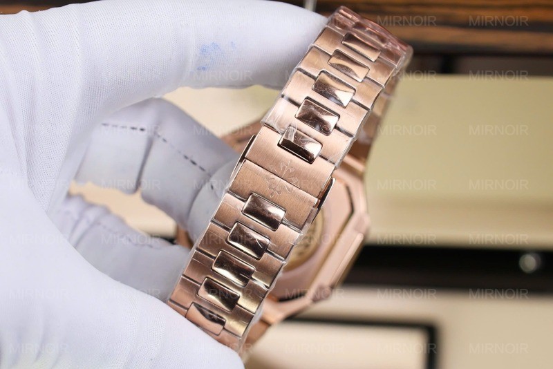 Dong-Ho-Patek-Philippe-Cubitus-5821-Mat-Trang-Rep-Cao-Cap-Xuong-TW-45mm-2.jpg