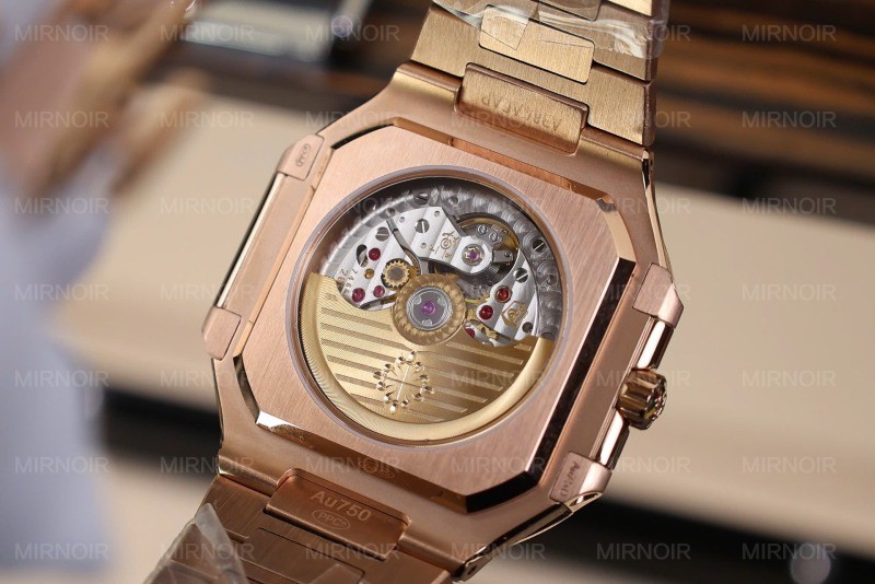 Dong-Ho-Patek-Philippe-Cubitus-5821-Mat-Trang-Rep-Cao-Cap-Xuong-TW-45mm-5.jpg