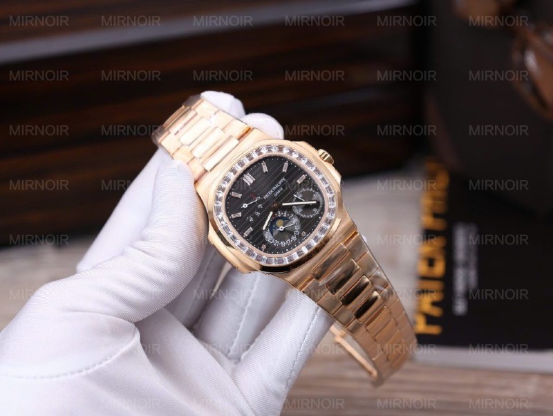 Dong-Ho-Patek-Philippe-Nautilus-5724R-Che-Tac-Boc-Vang-That-Dinh-Da-Swarovski-GRF-40mm-3-1024x769.jpg