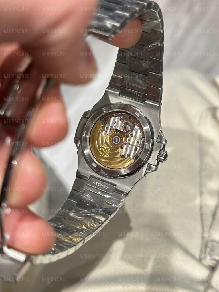 Dong-Ho-Patek-Philippe-Nautilus-5711-Replica-11-Vien-Dinh-Ruby-Do-40mm-8-768x1024.jpg