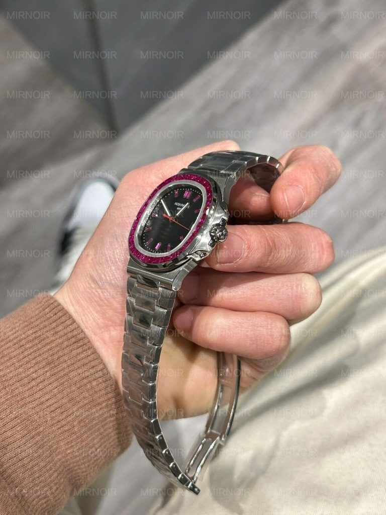 Dong-Ho-Patek-Philippe-Nautilus-5711-Replica-11-Vien-Dinh-Ruby-Do-40mm-9-768x1024.jpg