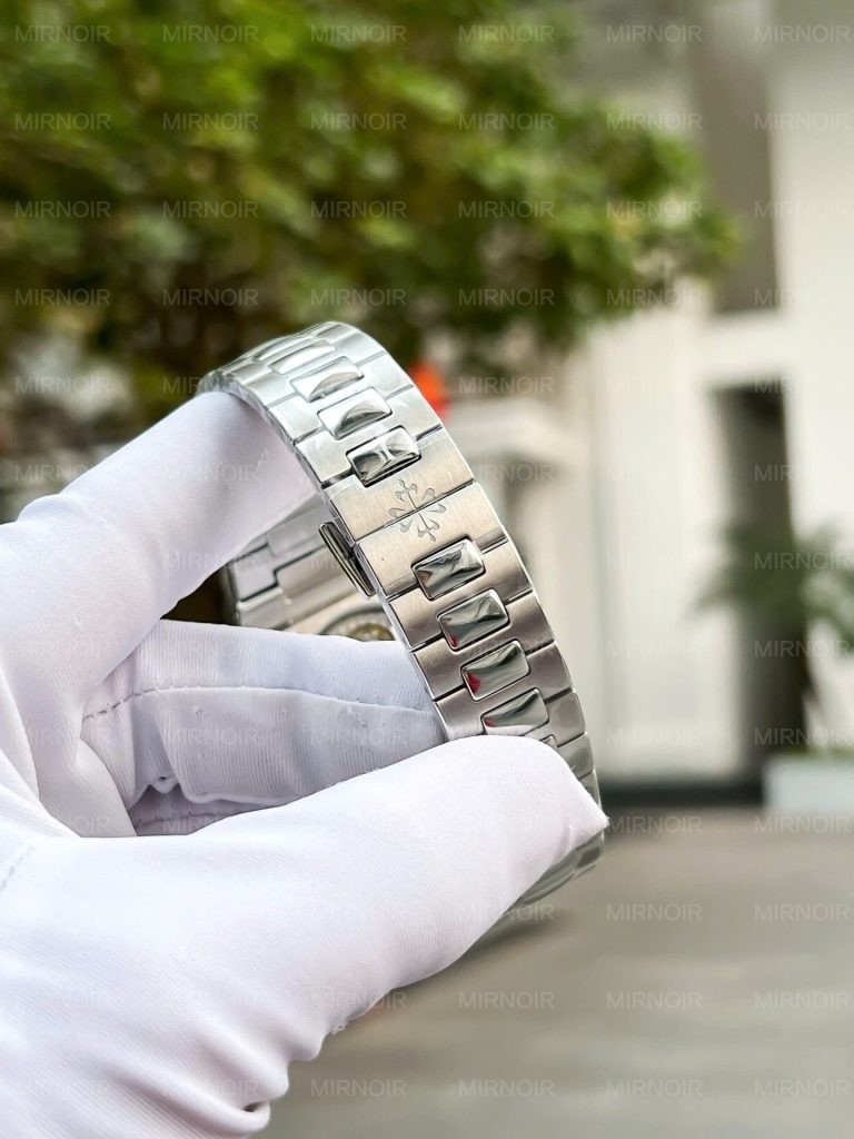 Dong-Ho-Patek-Philippe-Cubitus-5821-Rep-11-Cao-Cap-Mat-Xanh-Blue-43mm-9-768x1024.jpg