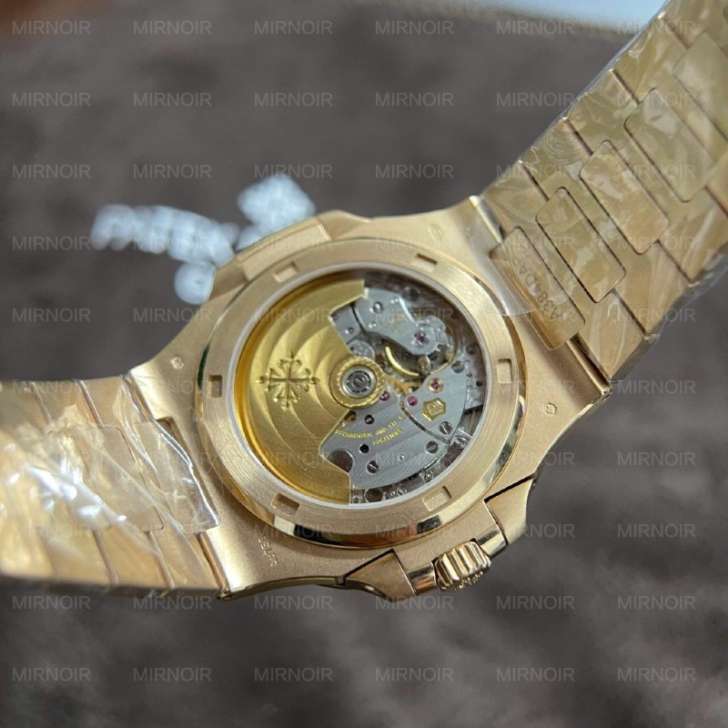 Dong-Ho-Patek-Philippe-Nautilus-5723-Che-Tac-Vang-Hong-18K-Nguyen-Khoi-Kim-Cuong-Tu-Nhien-40mm-3-1024x1024.jpg