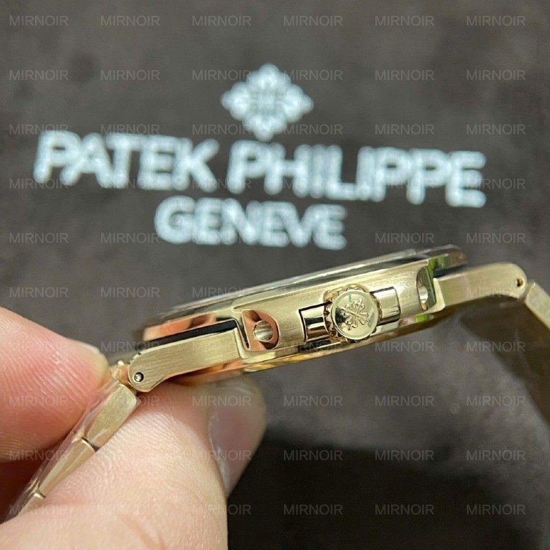 Dong-Ho-Patek-Philippe-Nautilus-5723-Che-Tac-Vang-Hong-18K-Nguyen-Khoi-Kim-Cuong-Tu-Nhien-40mm-12-1024x1024.jpg