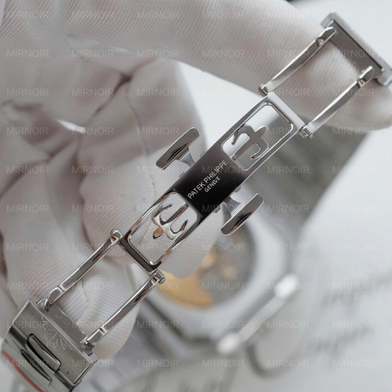 Dong-Ho-Patek-Philippe-Cubitus-5821-Mat-Xanh-Green-Rep-11-Cao-Cap-45mm-3-1024x1024.jpg