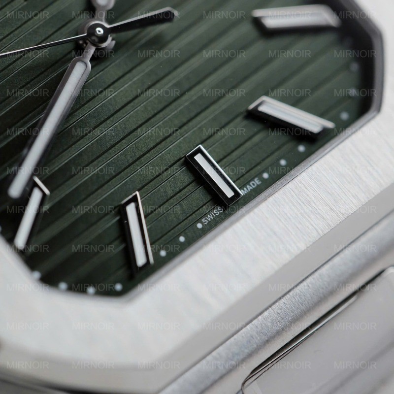 Dong-Ho-Patek-Philippe-Cubitus-5821-Mat-Xanh-Green-Rep-11-Cao-Cap-45mm-6.jpg