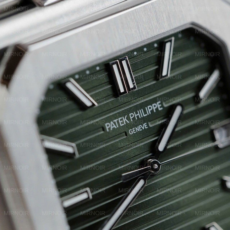 Dong-Ho-Patek-Philippe-Cubitus-5821-Mat-Xanh-Green-Rep-11-Cao-Cap-45mm-8.jpg