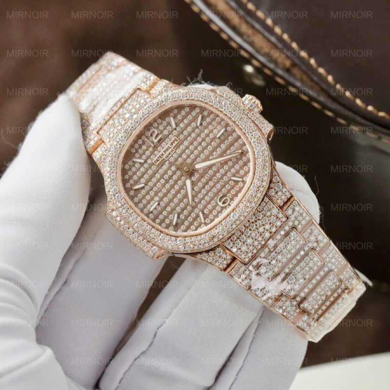Dong-Ho-Patek-Philippe-Nautilus-7118-Che-Tac-Boc-Vang-Dinh-Kim-Cuong-Moissanite-35-3-1024x1024.jpg