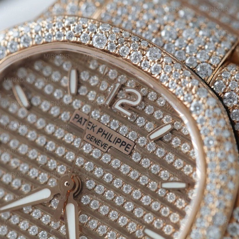 Dong-Ho-Patek-Philippe-Nautilus-7118-Che-Tac-Boc-Vang-Dinh-Kim-Cuong-Moissanite-35-7-1024x1024.jpg