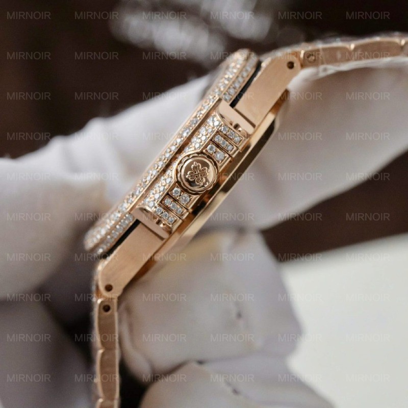 Dong-Ho-Patek-Philippe-Nautilus-7118-Che-Tac-Boc-Vang-Dinh-Kim-Cuong-Moissanite-35-8-1024x1024.jpg