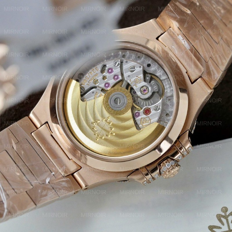 Dong-Ho-Patek-Philippe-Nautilus-7118-Che-Tac-Boc-Vang-Dinh-Kim-Cuong-Moissanite-35-11-1024x1024.jpg