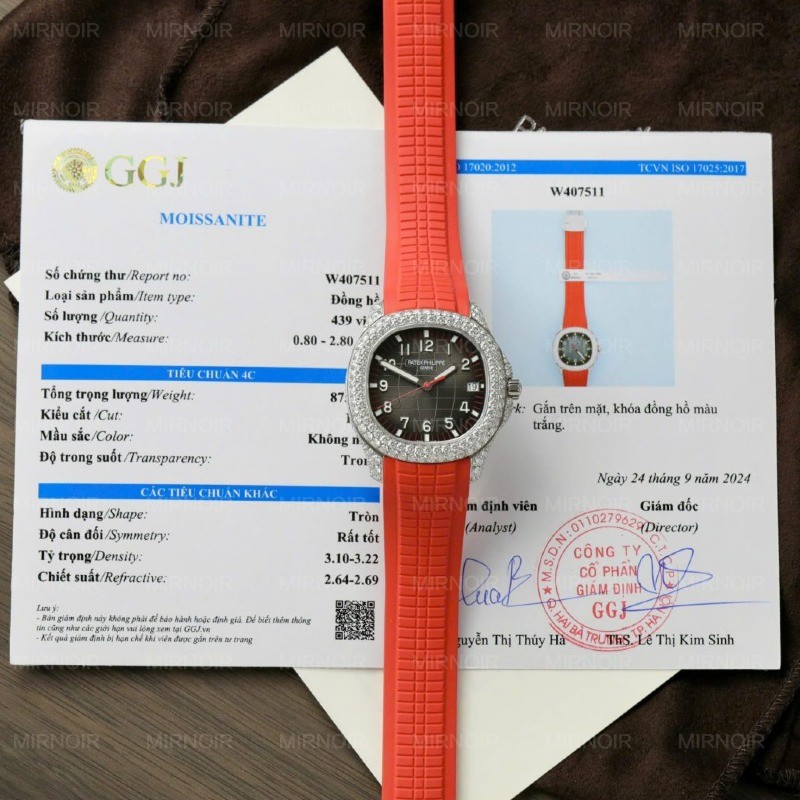 Dong-Ho-Patek-Philippe-Aquanaut-5167-Rep-11-Dinh-Kim-Cuong-Moissanite-Day-Cao-Su-Mau-Do-40mm-1-1024x1024.jpg
