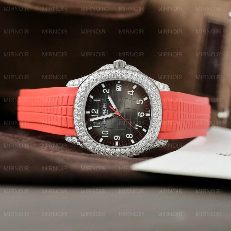Dong-Ho-Patek-Philippe-Aquanaut-5167-Rep-11-Dinh-Kim-Cuong-Moissanite-Day-Cao-Su-Mau-Do-40mm-4-1024x1024.jpg