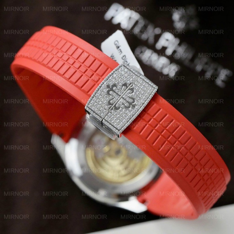Dong-Ho-Patek-Philippe-Aquanaut-5167-Rep-11-Dinh-Kim-Cuong-Moissanite-Day-Cao-Su-Mau-Do-40mm-12-1024x1024.jpg