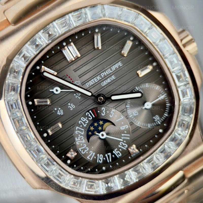 Dong-Ho-Patek-Philippe-Nautilus-5724R-Mat-Xam-Replica-11-Boc-Vang-Dinh-Kim-Cuong-Moissanite-Baguette-PPF-40mm-9.jpg
