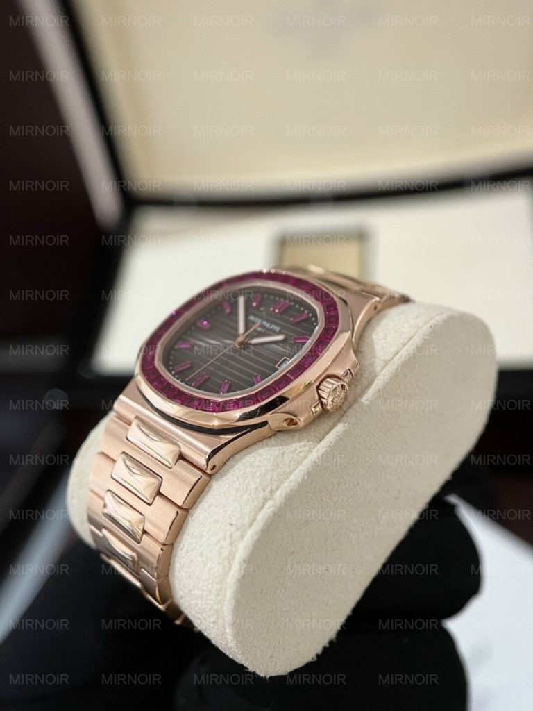Dong-Ho-Patek-Philippe-Nautilus-5723-Boc-Vang-Do-Da-Ruby-Do-Tong-Hop-5.jpg