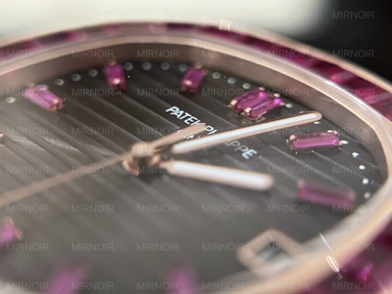 Dong-Ho-Patek-Philippe-Nautilus-5723-Boc-Vang-Do-Da-Ruby-Do-Tong-Hop-7.jpg