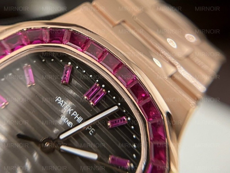 Dong-Ho-Patek-Philippe-Nautilus-5723-Boc-Vang-Do-Da-Ruby-Do-Tong-Hop-10.jpg