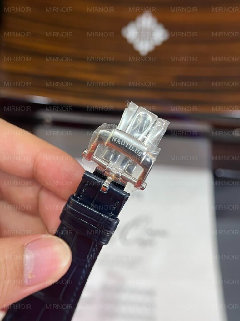 Dong-Ho-Patek-Philippe-5726G-Day-Da-Mau-Xanh-GRF-40-7-768x1024.jpg