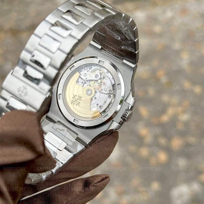 Dong-Ho-Patek-Philippe-Nautilus-5711-Replica-11-Mat-Xanh-3K-Factory-40mm-1-1024x1024.jpg
