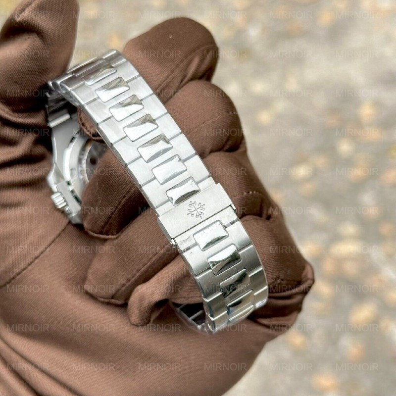 Dong-Ho-Patek-Philippe-Nautilus-5711-Replica-11-Mat-Xanh-3K-Factory-40mm-4-1024x1024.jpg