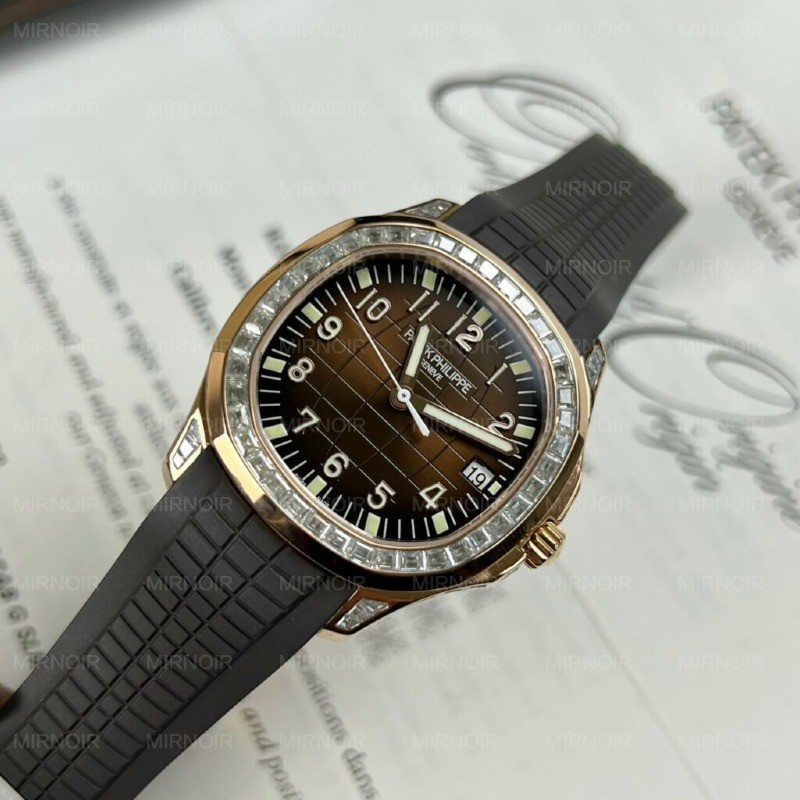 Dong-Ho-Che-Tac-Patek-Philippe-Aquanaut-5167R-Boc-Vang-Do-Moissanite-40mm-6.jpg