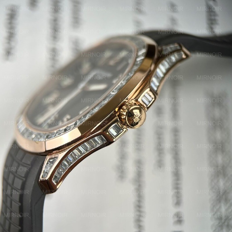 Dong-Ho-Che-Tac-Patek-Philippe-Aquanaut-5167R-Boc-Vang-Do-Moissanite-40mm-10.jpg