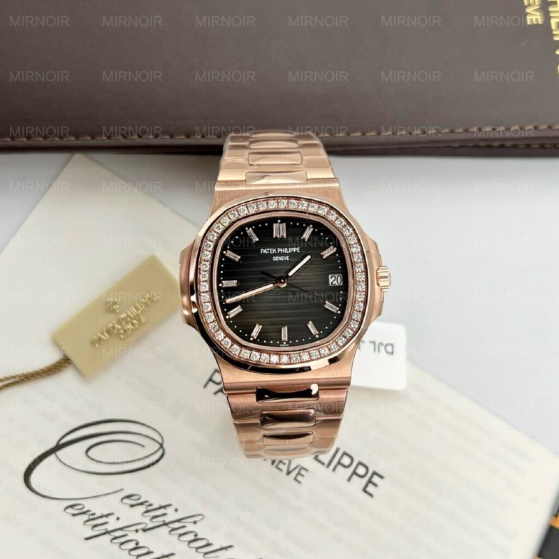 Dong-Ho-Patek-Philippe-5711-Do-Kim-Cuong-Tu-Nhien-1024x1024.jpg