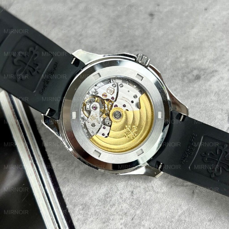 Dong-Ho-Patek-Philippe-Aquanaut-5719-Do-Kim-Cuong-Moissanite-40mm-8-1024x1024.jpg