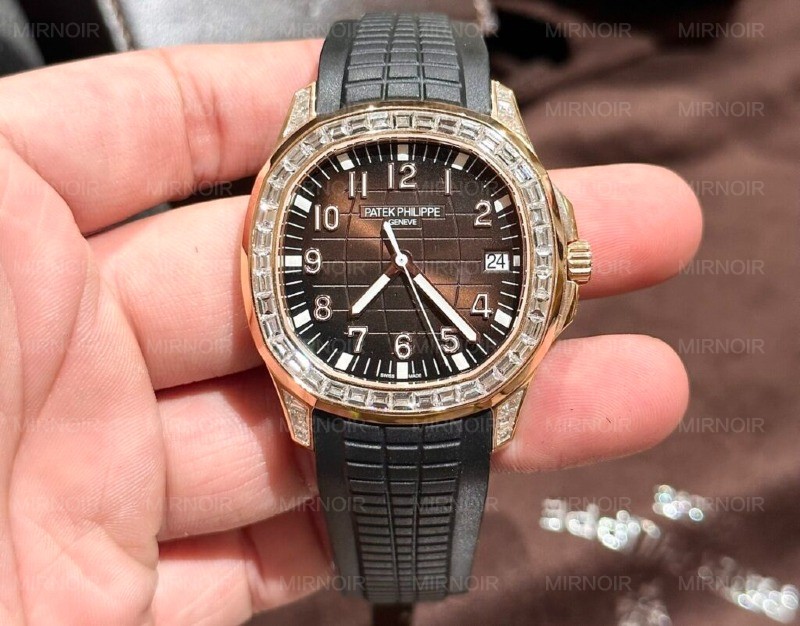 Dong-Ho-Patek-Philippe-Aquanaut-5167R-Vang-Khoi-18K-Kim-Cuong-Tu-Nhien-40mm-3-1024x801.jpg