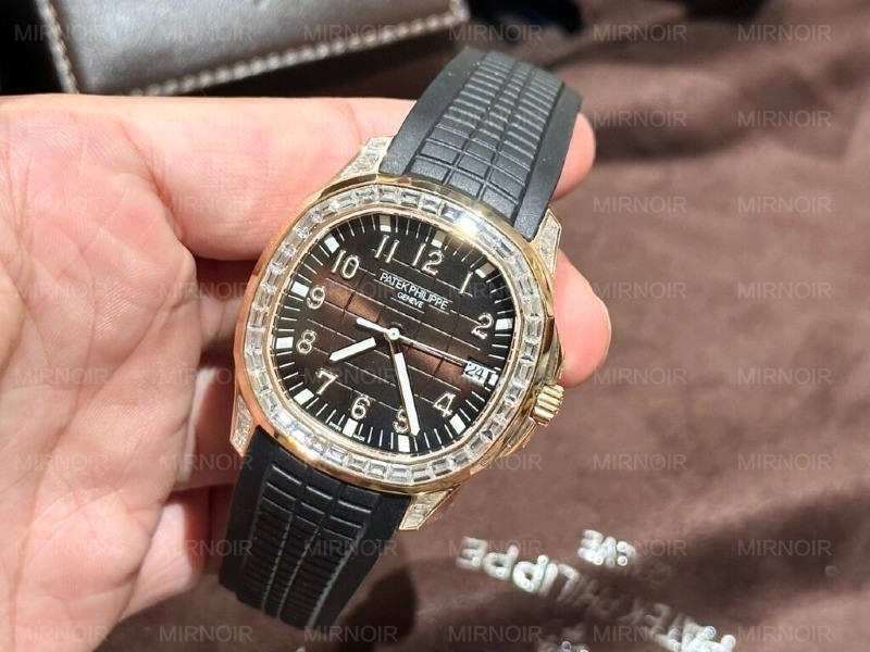 Dong-Ho-Patek-Philippe-Aquanaut-5167R-Vang-Khoi-18K-Kim-Cuong-Tu-Nhien-40mm-5-1024x768.jpg
