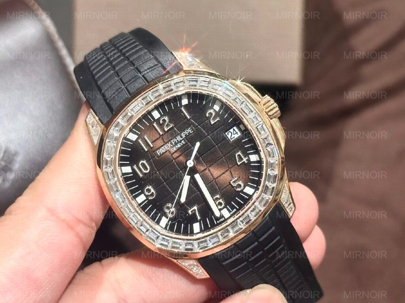 Dong-Ho-Patek-Philippe-Aquanaut-5167R-Vang-Khoi-18K-Kim-Cuong-Tu-Nhien-40mm-6-1024x768.jpg