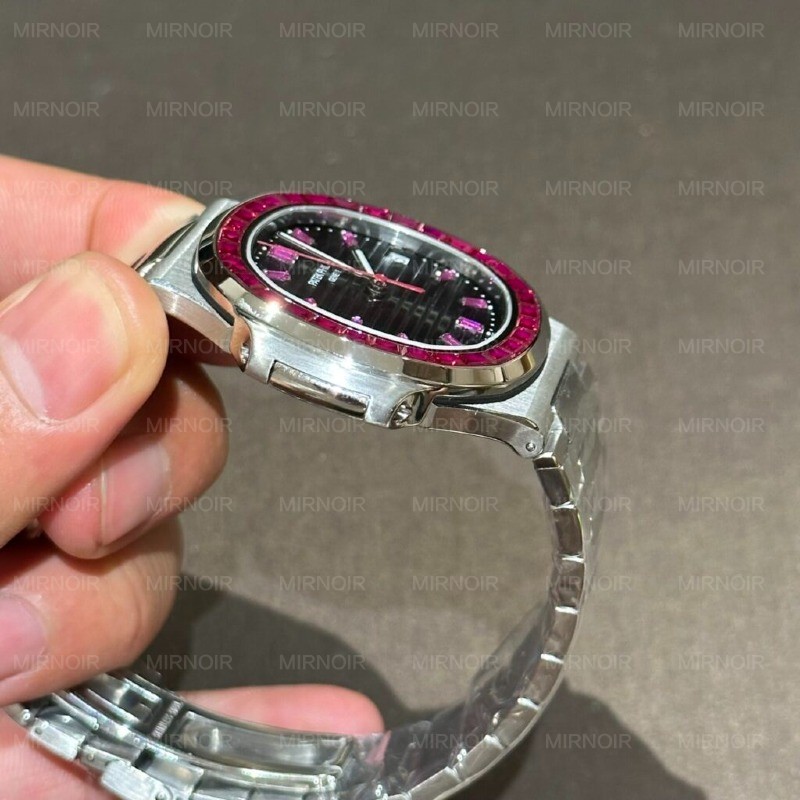 Dong-Ho-Nam-Patek-Philippe-Nautilus-5723-Do-Da-Ruby-Do-Replica-11-40mm-6.jpg