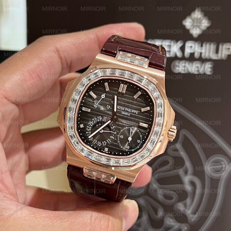 Dong-Ho-Patek-Philippe-Nautilus-5724R-Boc-Vang-Do-Kim-Cuong-Moissanite-40mm-5-1024x1024.jpg