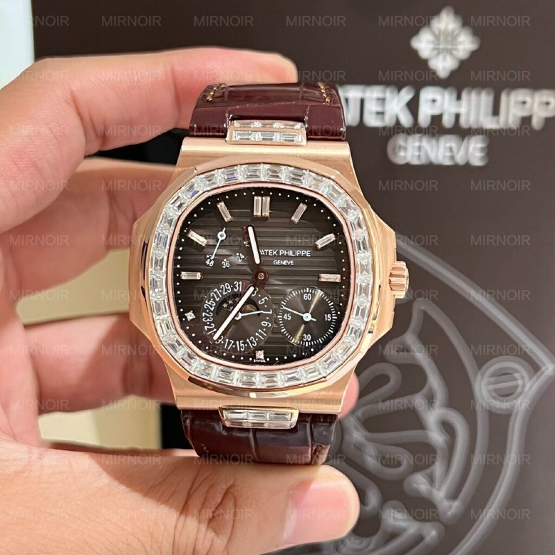 Dong-Ho-Patek-Philippe-Nautilus-5724R-Boc-Vang-Do-Kim-Cuong-Moissanite-40mm-6-1024x1024.jpg