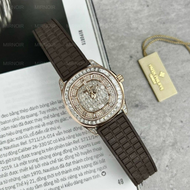 Dong-Ho-Patek-Philippe-Aquanaut-5062-Replica-11-Boc-Vang-Do-Moissanite-2-1024x1024.jpg