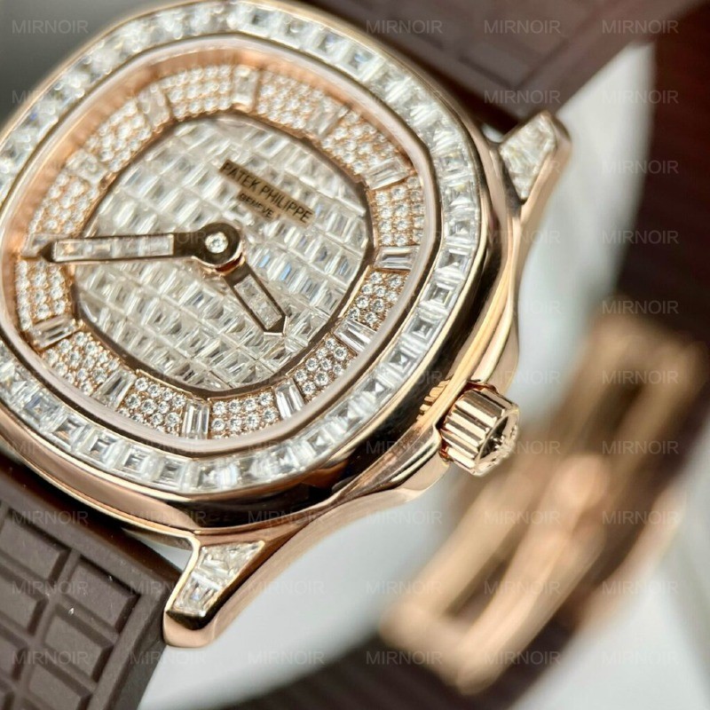 Dong-Ho-Patek-Philippe-Aquanaut-5062-Replica-11-Boc-Vang-Do-Moissanite-6-1024x1024.jpg