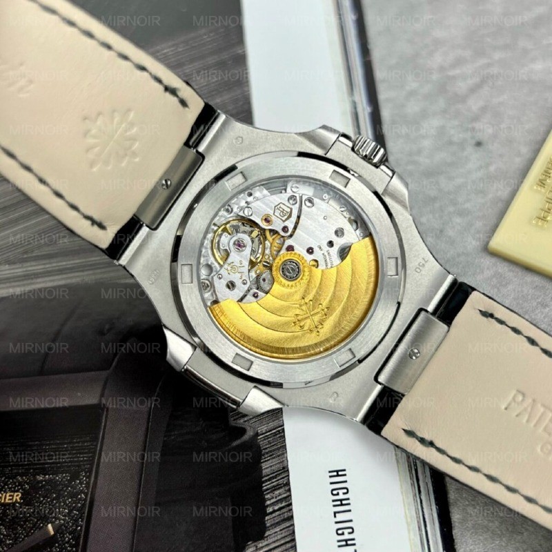 Dong-Ho-Patek-Philippe-Nautilus-5711-Replica-11-Mat-Xanh-La-Cay-40mm-3-1024x1024.jpg