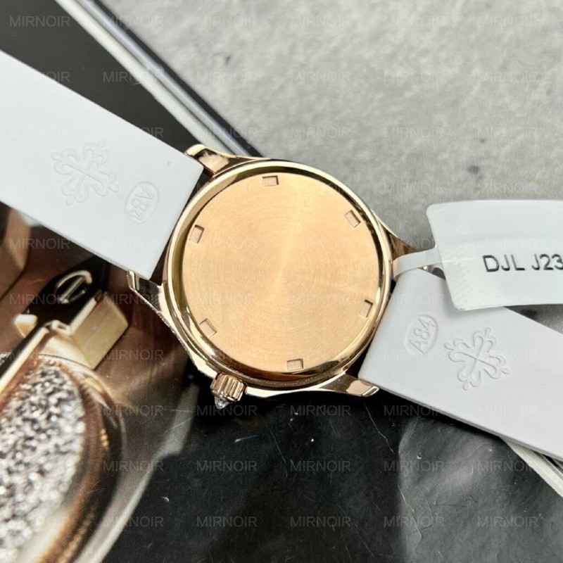 Dong-Ho-Patek-Philippe-Aquanaut-5069R-Dinh-Moissanite-Rep-11-PPF-1-1024x1024.jpg